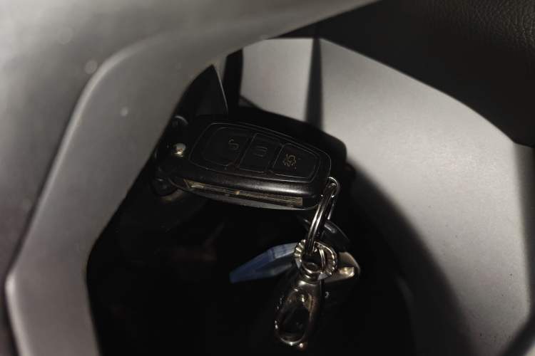 Used Ford Kuga 2013 1.6L GTDi Two-Wheel-Drive Trend Model