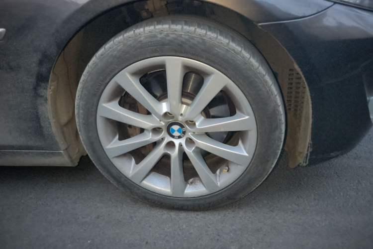 Used BMW 5 Series 2013 530Li Leading Model