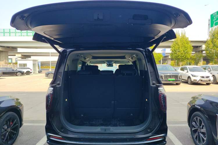 Used Hongqi HQ9 PHEV 2024 2.0T Four-Wheel Drive Luxury Edition Trunk