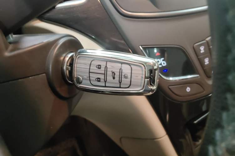 Used Buick Regal 2015 2.0L Leading Fashion Edition