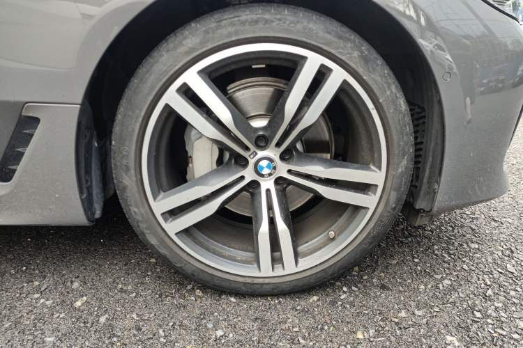Used BMW 6 Series GT 2021 630i M Sport Package Right Front Wheel Hub