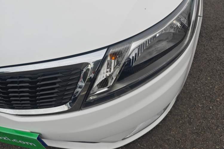 Used Kia K2 2012 Sedan 1.4L MT GLS Commemorative Edition