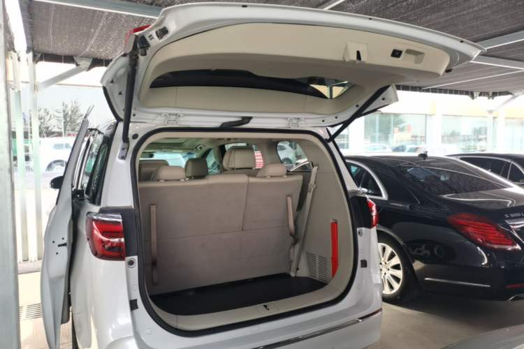 Used Buick GL8 2021 ES Landtrek 653T Comfort Edition
