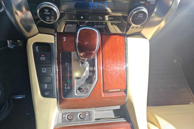 Used Toyota Alphard 2015 3.5L Luxury Edition Gear Lever