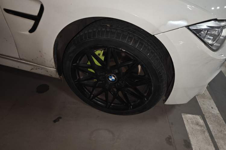 Used BMW 3 Series 2014 328i Sport Design Package Right Front Wheel Hub