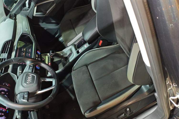 Used Audi Q3 2019 35 TFSI Advanced Dynamic Edition
