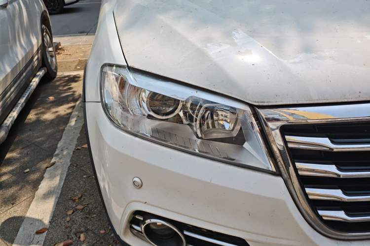 Used Haval H6 2015 Sport Edition 1.5T Automatic Two-Wheel Drive Luxury Model Right Front Headlight