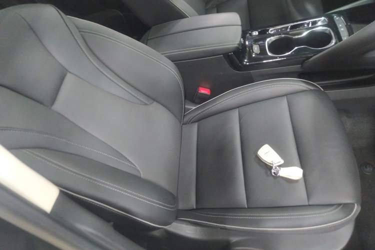 Used Buick Envision 2023 Encore S 552T Two-Wheel Drive Luxury Model
