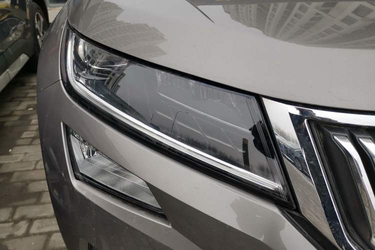 Used Skoda Kodiaq 2019 Facelifted TSI330 7-Seater Two-Wheel-Drive Luxury Enjoyment Edition China VI Standard
