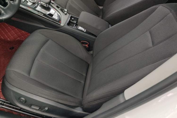 Used Audi A4L 2019 40 TFSI Ambition Version China V