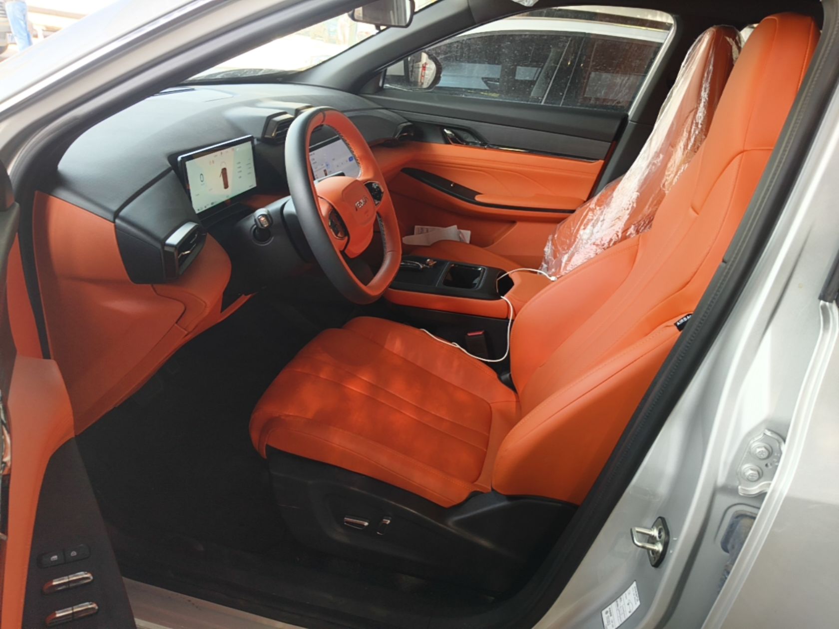 Dongfeng Aeolus L7 New Energy 2024 205 Air — снимка 17