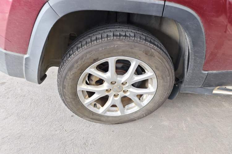 Used Jeep Cherokee 2016 2.4L Leading Edition
