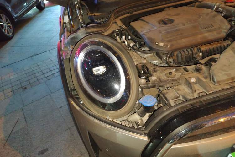 Used MINI 2023 1.5T ONE Right Front Headlight