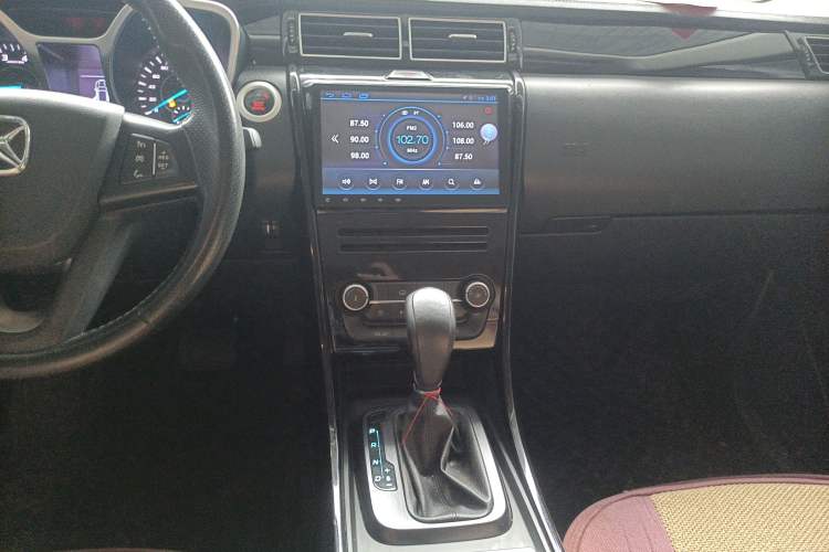 Used JMC Yusheng S330 2016 1.5L GTDi Automatic Two-Wheel Drive Comfort Edition
