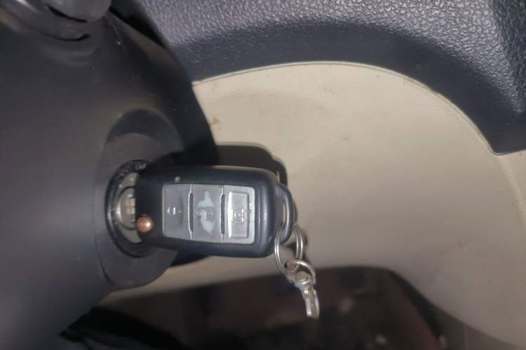 Used Dongfeng Fengon 370 2016 1.5L Manual Comfort 7-Seater