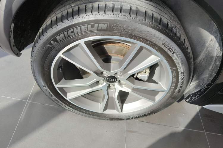 Used Audi Q5L 2022 Updated 45T Luxury Dynamic Version