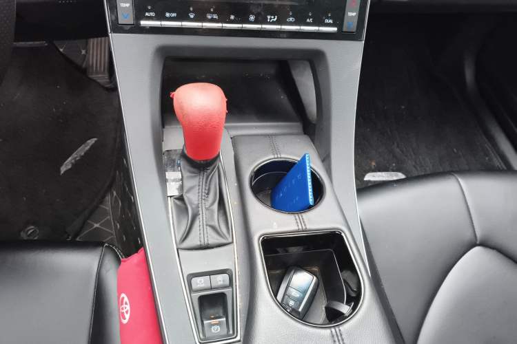 Used Toyota Avalon 2019 2.0L Ambition Edition China VI