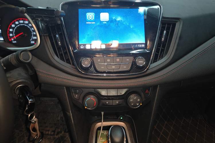 Used Chevrolet Monza 2020 Light Hybrid RS 330T Automatic Comfort Edition Audio And AC Panel