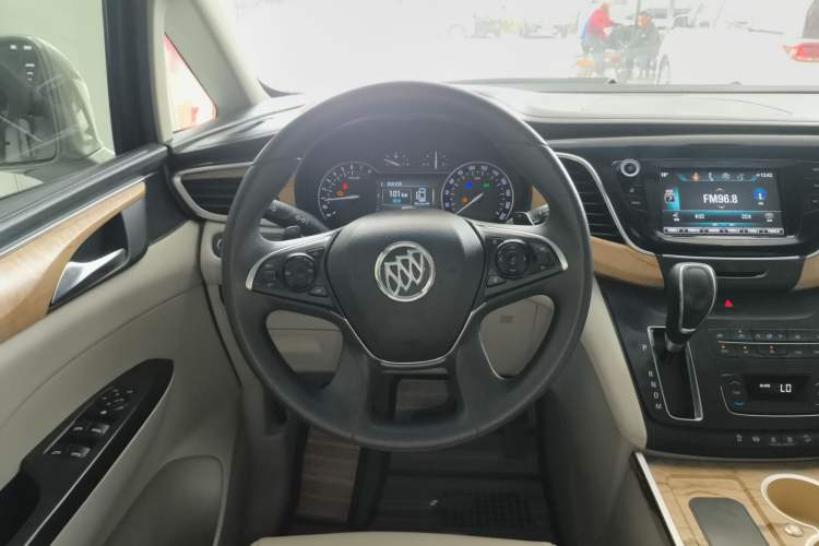 Used Buick GL8 2018 ES 28T Comfort Model China VI Standard Steering Wheel