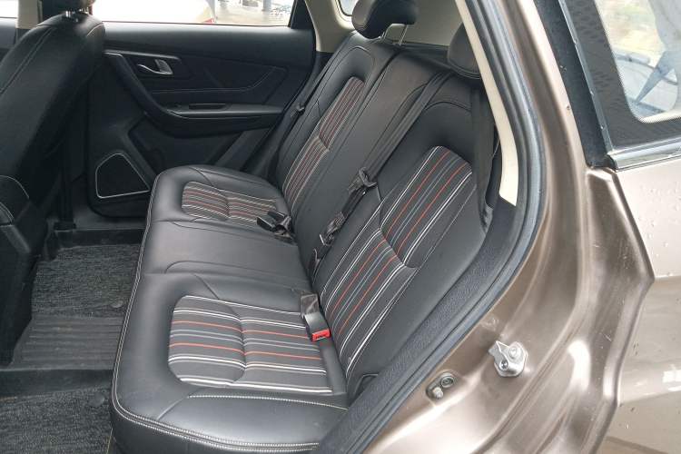 Used Bestune X40 2017 1.6L Automatic Luxury Model
