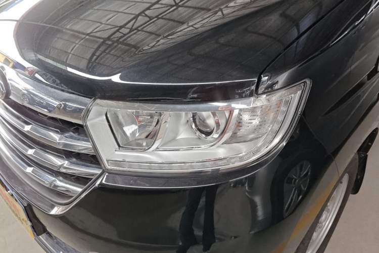 Used JAC Refine M3 2025 PLUS 1.8L Manual Classic Edition 7 Seats