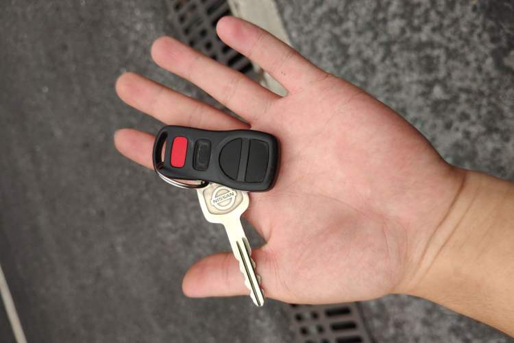 Used Nissan Sylphy 2012 Classic 1.6XE Automatic Comfort Edition Vehicle Key