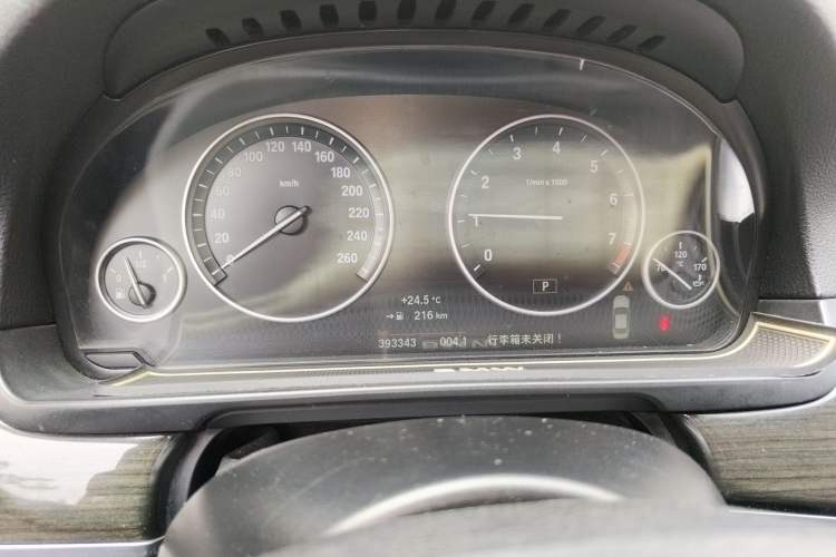 Used BMW 5 Series 2014 525Li Luxury Design Package
