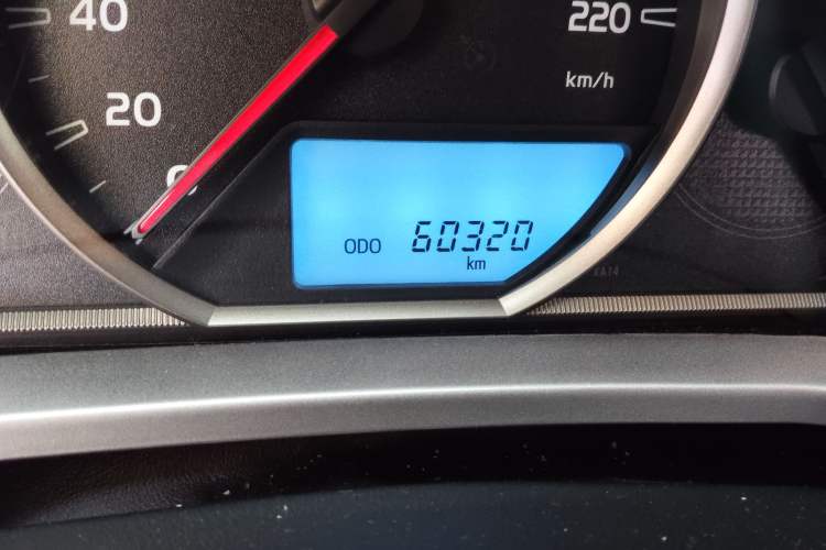 Used Toyota RAV4 2019 2.0L CVT Two-Wheel Drive Luxury Version China VI Standard