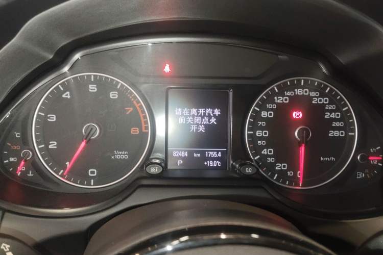 Used Audi Q5 2018 Collector's Edition 40 TFSI Technology Model
