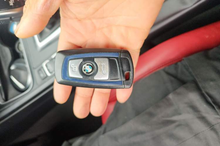 Used BMW 3 Series 2018 330i M Sport Night Edition Interior 1