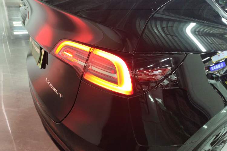 Used Tesla Model Y 2023 Rear-Wheel-Drive Version