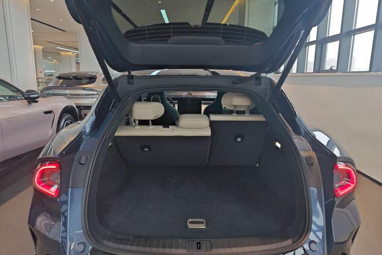 Used Xiaomi Auto YU7 2025 Ultra-Long Range High-Performance All-Wheel-Drive Max Edition