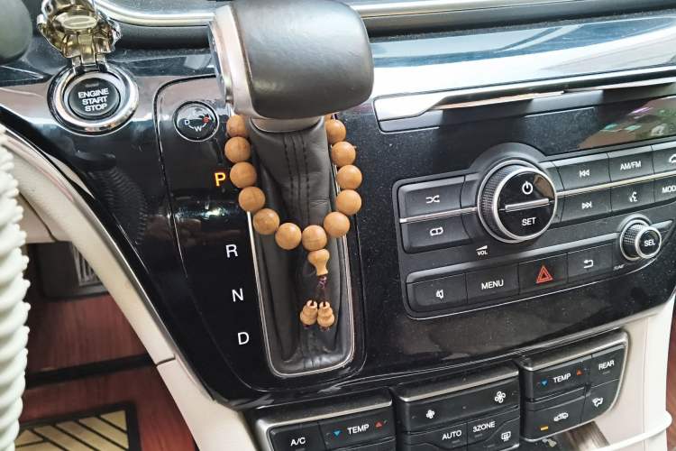 Used GAC Trumpchi M8 2018 320T Luxury Edition Gear Lever