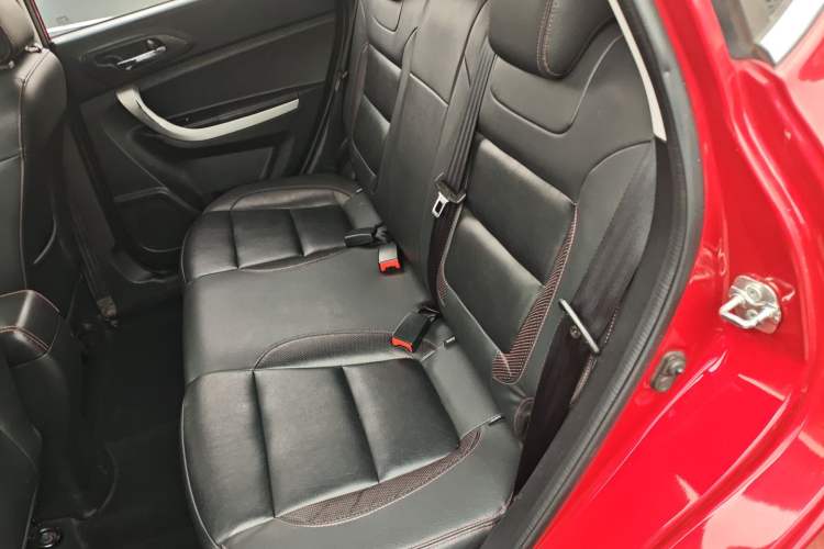 Used CHANGAN CS35 2016 1.6L Automatic Luxury Model China V Standard
