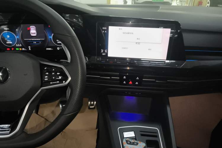 Used Volkswagen Golf 2023 Facelift 280TSI DSG R-Line Lite