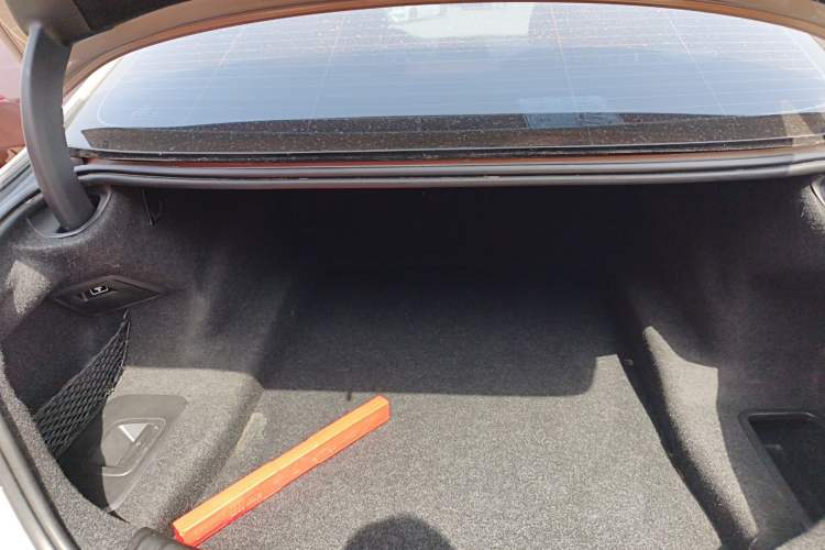 Used BMW 5 Series 2018 528Li Launch Special Edition Trunk