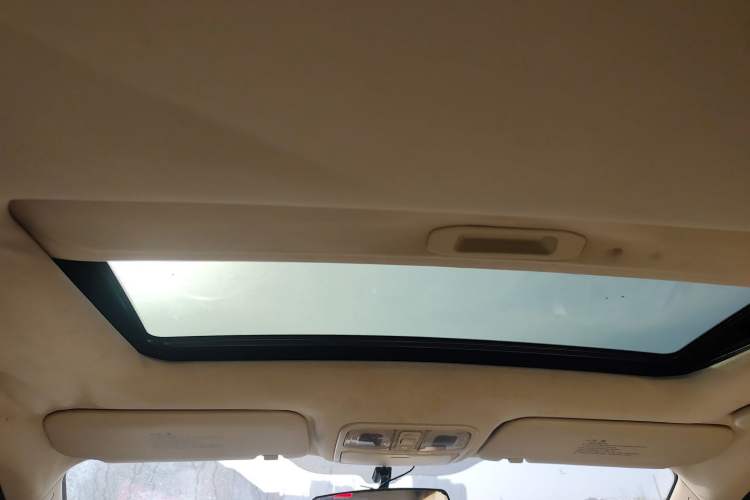 Used CHANGAN Eado 2015 1.6L Automatic Luxury Model Headliner