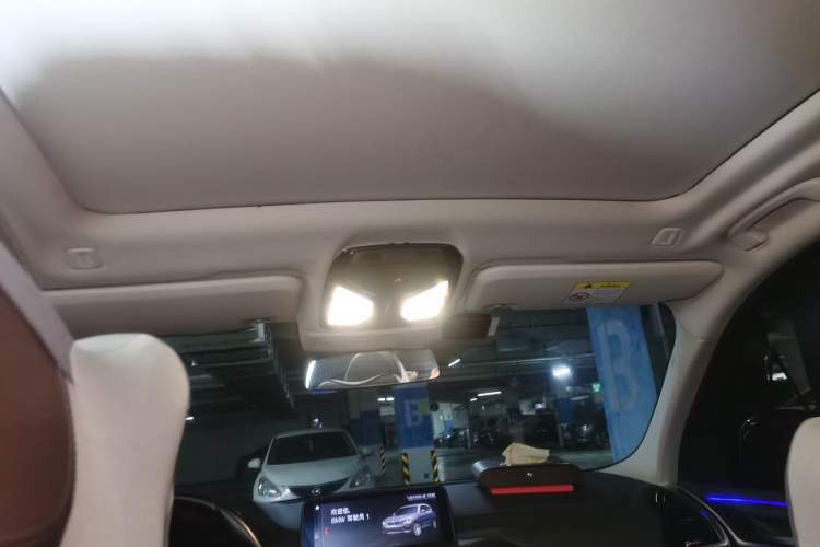 Used BMW X3 2018 xDrive28i Luxury Package China VI Emission Standard Headliner