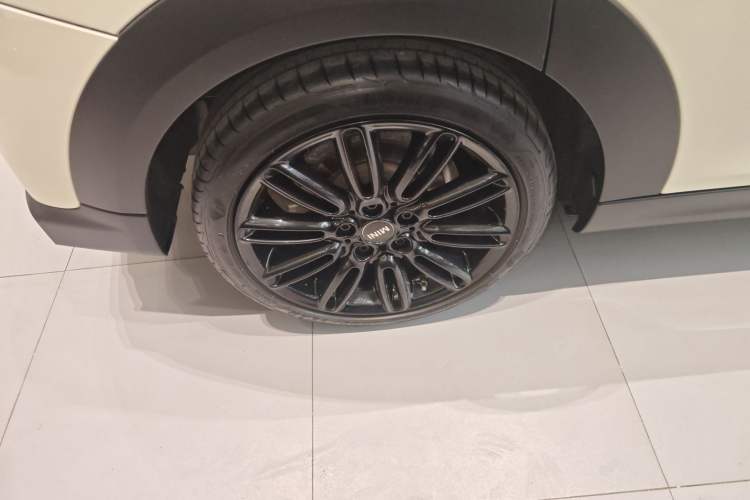 Used MINI MINI 2022 1.5T COOPER Classic Edition Five-Door Version
