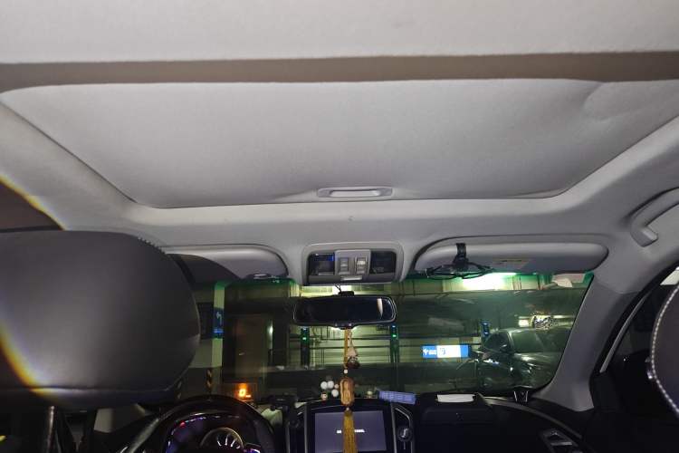 Used Luxgen U6 SUV 2014 1.8T ZhiZun Model
