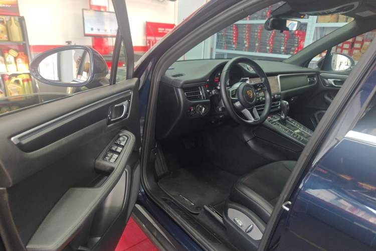 Used Porsche Macan 2021 Macan 2.0T
