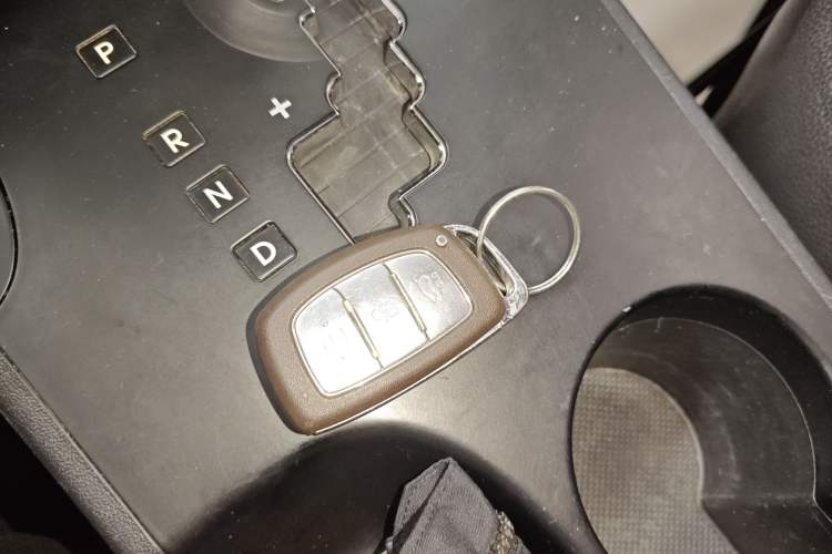 Used Hyundai ix35 2015 2.0L Automatic 2WD Smart Type China IV