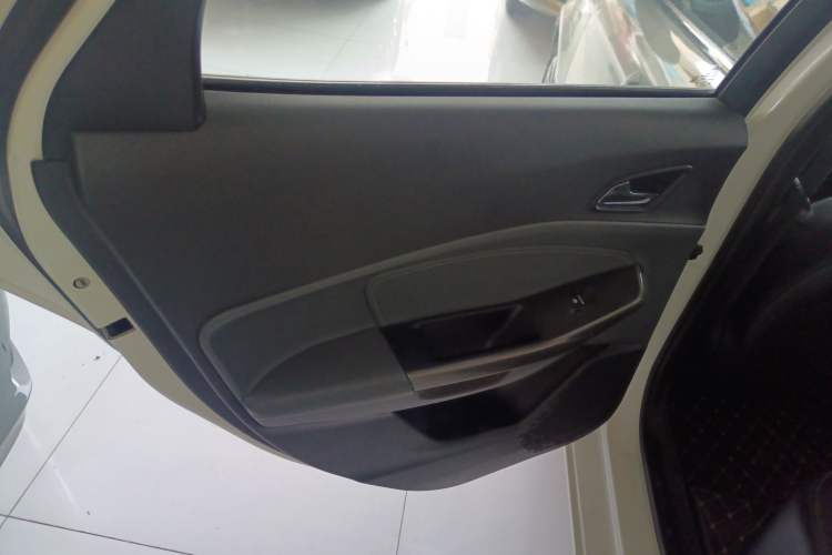 Used Ford Escort 2015 1.5L Automatic Fashion Model