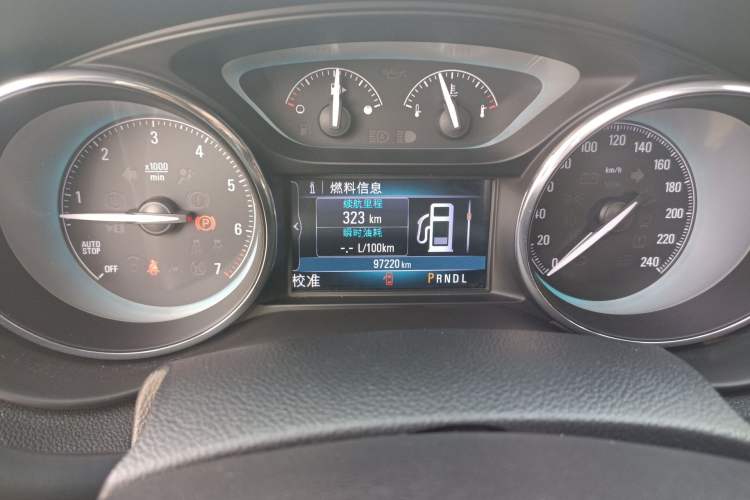 Used Buick Envision 2017 28T Four-Wheel Drive Elite Model Odometer Close Up