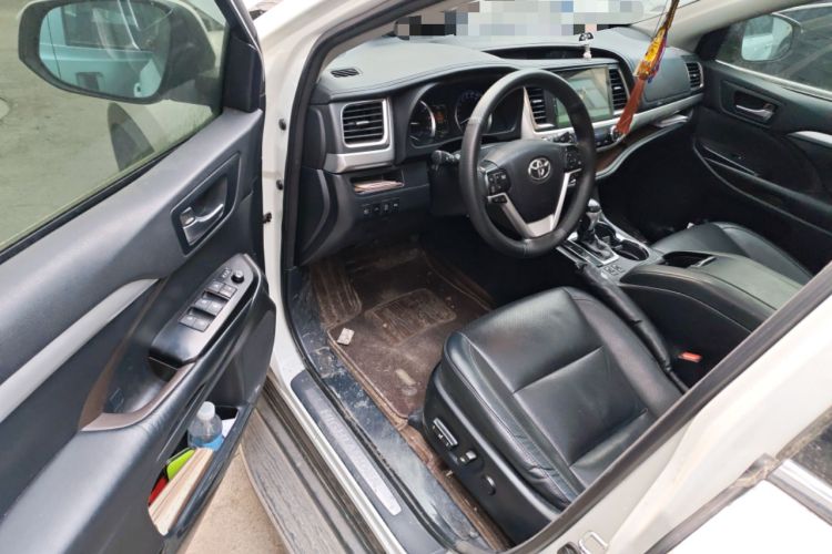 Used Toyota Highlander 2018 2.0T Four-Wheel Drive Luxury Edition 7 Seats China V Emission Standard