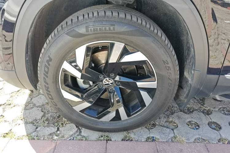 Used Volkswagen Teramont 2021 530 V6 Four-Wheel Drive Prestige Luxury Edition Exterior 4