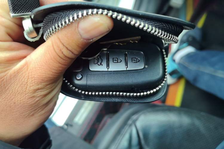 Used Hyundai Sonata 2013 2.0L Automatic Luxury Edition Vehicle Key