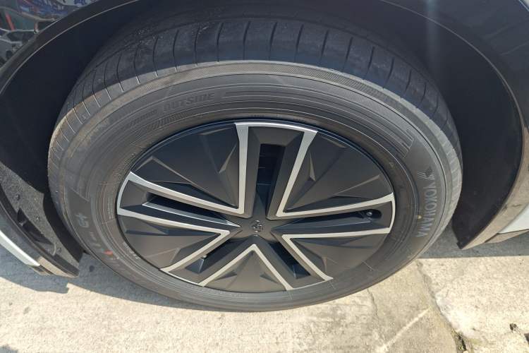 Used Toyota bZ5 2025 Model 550 JOY