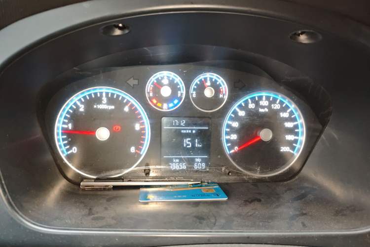 Used Foton Toano 2024 Joyear Multi-Function 2.0T Manual Long-Wheelbase Mid-Roof Model with Single Rear Tire Available in 5/6/7/9-Seater Configurations