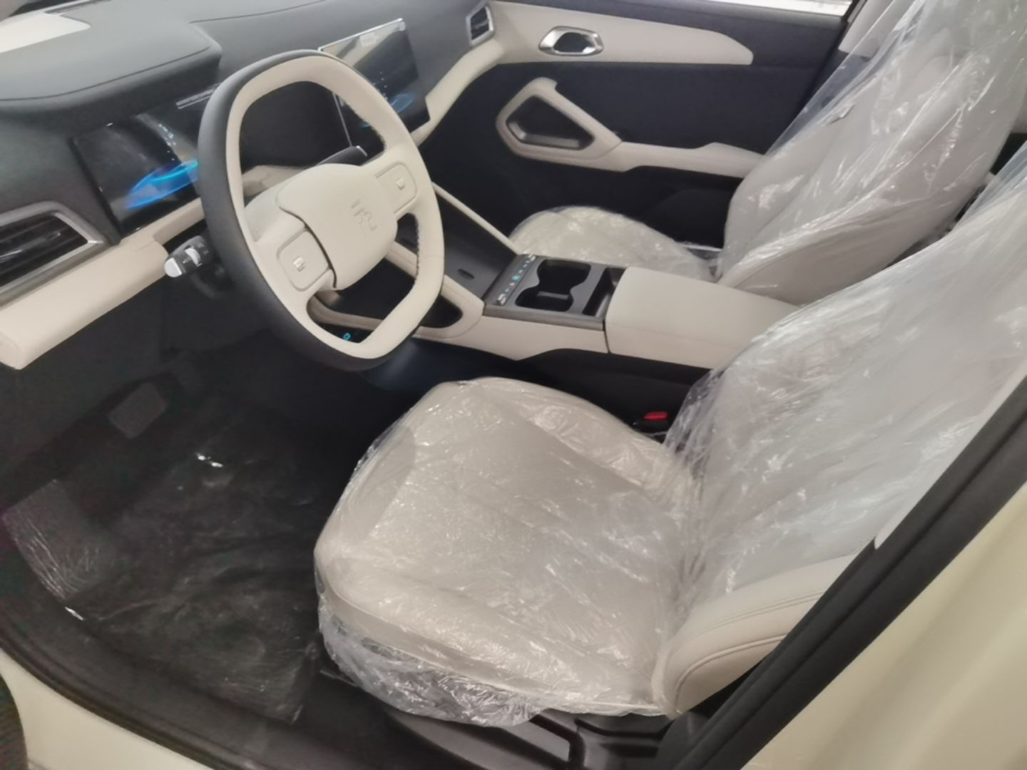BYD Yuan UP 2027 Model Flying Edition 401KM Navigation Version — снимка 17